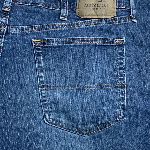 Men Wrangler Blue Jeans 36 x 29 Authentics Relaxed Fit Comfort Flex Carbon Color - Picture 2 of 10